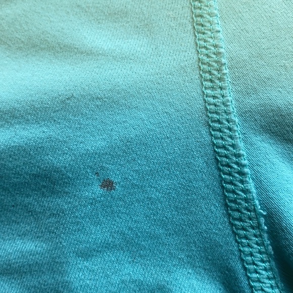 ✨SOLD✨TNA Spandex Shorts - Picture 5 of 5